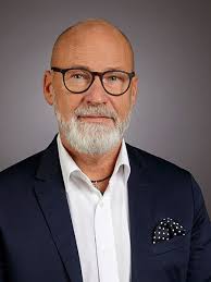 Daniela Cavallo, Betriebsratschefin von Volkswagen: Deutschlands mächtigste  Automanagerin