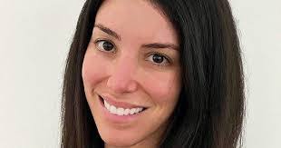 Alana Arnold's Instagram, Twitter & Facebook