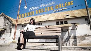 Download lagu bukan kaleng kaleng mp3 dapat kamu download secara gratis di metrolagu. Nisa Fauzia Bukan Kaleng Kaleng Official Youtube