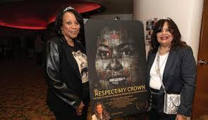 Roberta Cobb's Instagram, Twitter & Facebook