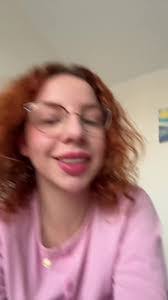 Daphne Chandler's Instagram, Twitter & Facebook