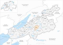 Damit wir uns und die anderen gäste der badi schützen konnten haben wir als gruppe im sprungbecken trainiert. Aarberg Wikipedia