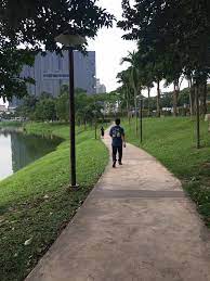 It doesn't appear on the 'top 10' lists but it does tick off a lot of boxes for us! Ampang Hilir Lake Garden Erasmus Blog Kuala Lumpur Malaysia