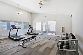 Property information provided by san francisco mls when last listed in 2017. Summers Point Apartments Glendale Az Apartment Finder