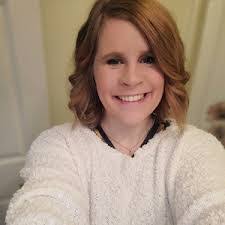 Shelby Thacker's Instagram, Twitter & Facebook