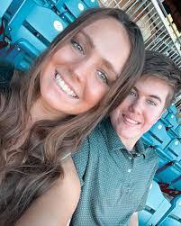 Kay Burns's Instagram, Twitter & Facebook