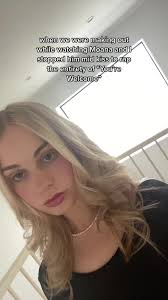 Unexpected Moana Sing Along During Kiss