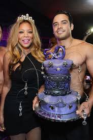 The real housewives of atlanta cast member has been celebrating her 40th in a series of. Wendy Williams With Birthday Cake At Tao Vegasnews Com Las Vegas News