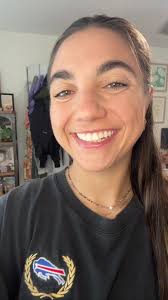 Tables are safe around me I promise! #buffaloNY #gobills #billsmafia  #buffalogirl #dating #relatable #buffalobills #onlinedating @Buffalo Bills  @Bumble