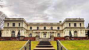American Castles On Instagram Coulallenby Is A Beaux Arts Mansion Located In Wickliffe Ohio It Is Probably Far Mor In 2020 American Castles Mansions Historic Homes
