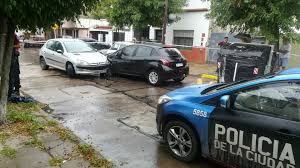 El sacerdote aminaba hacia su auto acompañado por ricardo capelli y maría del carmen artecos. Detuvieron A Tres Delincuentes En Villa Lugano Investigan Si Fue Un Intento De Secuestro Infobae