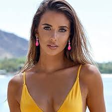 Amazon.com: Juego de joyería rosa para mujer, juego de collar y aretes rosa  intenso, collar rosa con capas gruesas para mujer, collar de eslabones  cubanos rosados, vestido rosa para mujer, moda 2024,