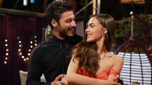 Cam tavanlar, glass ceiling turkish serie in english the turkish series cam tavanlar, glass ceiling belongs to the dramatic and romantic genre. Cam Tavanlar Yeni Bolumler Showtv Com Tr De