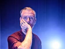 Eric corton (oosterbeek, 11 januari 1969) is een nederlandse zanger, acteur, diskjockey en buitengewoon ambtenaar van de burgerlijke eric corton is vader van een zoon en een dochter. Dochter Eric Corton Maakt Indruk Met Lied Over Coronatijd Bang Dat Ik Niet Meer Weet Hoe Te Leven Show Ad Nl
