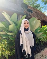 See more of bonda by rozita ibrahim on facebook. Lepas Berjaya Tawan Dunia Kosmetik Bonda Rozita Cipta Kejayaan Rumah Hutan Terapi Alam Nona
