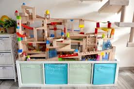 Ich verkaufe den abracadabra schrank von haba. Diy Ein Haba Kugelbahn Spieltisch Spielzeug Diy Baby Kind Und Meer