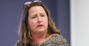 Vet Times Podcast, Ep 3: Rachel Dean and Tim Mair introduce the EBVM  Manifesto