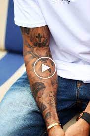 Mi Carroceria Personalizada Lewis Hamilton Muestra Sus Ultimos Tatuajes Latest Tattoos Small Forearm Tattoos Forearm Tattoos