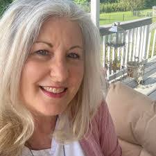 Tina Stiles's Instagram, Twitter & Facebook