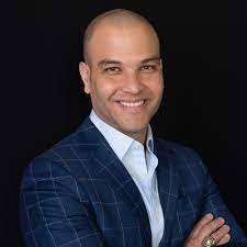 Aaron Cusmano's Instagram, Twitter & Facebook