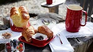 Staub vereint menschen in der freude am guten essen und genuss. Brioche