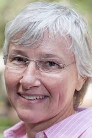 Leslie Avery's Instagram, Twitter & Facebook