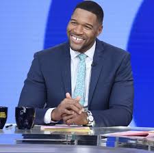 Latest on de michael strahan including news, stats, videos, highlights and more on nfl.com. Gma Fans Are Bombarding Michael Strahan With Questions On Instagram About Where He Is