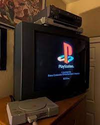 90 Larda Cocuk Olanlarin Gozu Yasli Su An Computer Setup I Am Game Box Tv