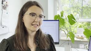 How simple text message reminders help in the fight against chronic  diseases