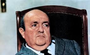 Le grand blond avec une chaussure noire. Marele Blond Cu O Gheata Neagra National Tv Mai Ceva Ca N Viata