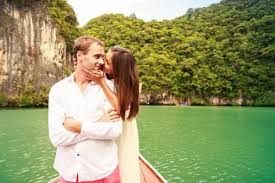 Salah satu tempat honeymoon paling terkenal di malaysia adalah langkawi. 14 Tempat Bulan Madu Yang Mesra Selain Bali