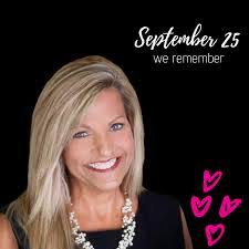 Roslyn Bennett's Instagram, Twitter & Facebook