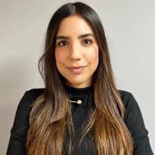 Alicia Macphee's Instagram, Twitter & Facebook