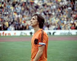 Només falta que firmi el president del fc barcelona. Johan Cruyff 1974 Bild Kaufen Verkaufen
