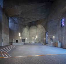 His work ranges from the simple to the complex, using many different kinds of materials, with results that sometimes appear humble, sometimes monumental. Fluch Und Segen M Ai Zeigt Im Herbst 2019 Eine Ausstellung Zu Kirchen Der Nachkriegsmoderne