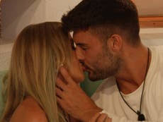 Footballer aaron connolly's ex lucinda strafford is reportedly lined up for love island. Flwku3ieokg Sm