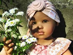 Louisa by Sigrid Bock is now completed. She is going home bald so she is  wearing a little hat in her photos 💓 hope you enjoy them 🌼🌸🌿