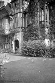 Maybe you would like to learn more about one of these? Dunsmuir Road Esquimalt B C City Of Victoria Archives Online Search