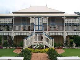 Classic Queenslander Like The Path To Butterfly Stairs Queenslander House Front Stairs House Front