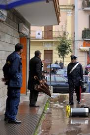 Assalto a furgone portavalori nel napoletano. Foto Casoria Assalto A Portavalori Un Morto 6 Di 16 Napoli Repubblica It
