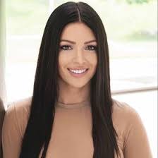 Lindsay Rice's Instagram, Twitter & Facebook