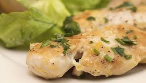 Sottili fette di petto di pollo. Ricetta Petti Di Pollo In Tegame Le Ricette Di Buonissimo