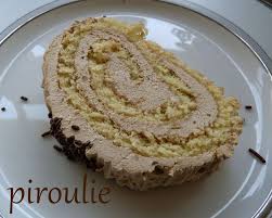 Gateau Roule A La Creme Mousseline Au Cafe Patisseries Et Gourmandises Gateau Roule Patisserie Gourmandise