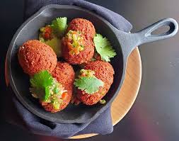 How long do you cook a fish taco? Nos Fameux Fish Tacos Les Accompagnements Sont Sujets A Changement Mais Ils Restent Toujours Aussi Bon Avec Leurs Filet D Aiglefin Chips De Pomme De Terre Et Tortillas De Mais Maison Picture