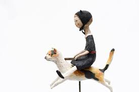 图片中可能有 一人或多人 animals bird