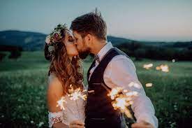 Here S How Much The Average Wedding Costs Toledo Wedding Guide To Find Wedding Vendors And Professionals Disney Wedding Songs Wedding Songs Disney Wedding