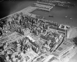 Vue Aerienne De Saint Malo En 1949 Photo Et Tableau Editions Limitees Achat Vente Saint Malo Photos Paysage Photographie Urbaine