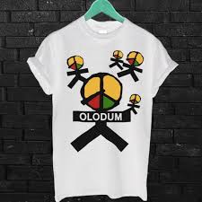It was founded on april 25, 1979 during the carnival season as a leisure option for. Michael Jackson Olodum Vintage T Shirt White Tee Shirt Olodum White Unisex Tees Michaeljackson Olodum Shirt Shirts White Tee Shirts Shirts Vintage Tshirts
