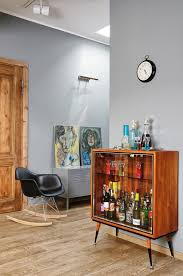 Barschrank Und Eames Chair Im 51b59fb27c8f5 Jpg 580 873 Eames Ikea Ps Schrank Haus Deko