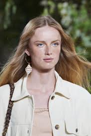 Ce n'è per tutti i gusti, sia per capelli biondi che per . Colore Capelli Primavera 2021 5 Trend Tutti Da Provare